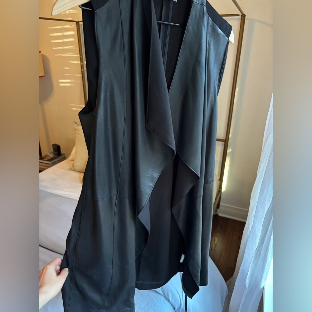 Vince Black leather wrap vest / Dress - Picture 2 of 4